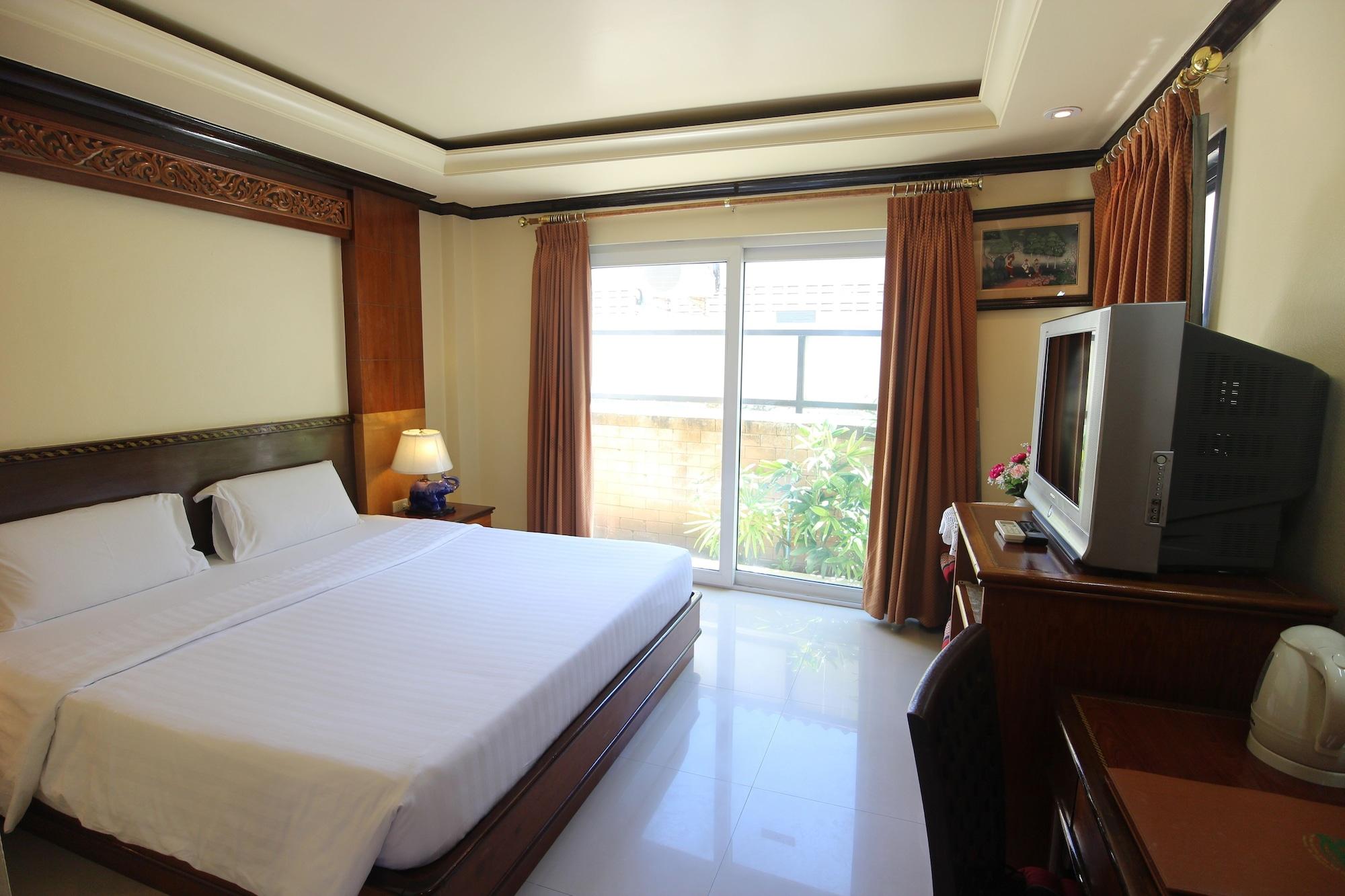 Phi Phi Hotel Exterior photo